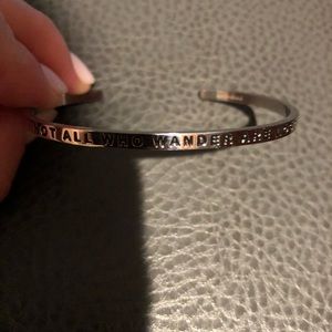 Silver mantraband "Not all who wander are lost"